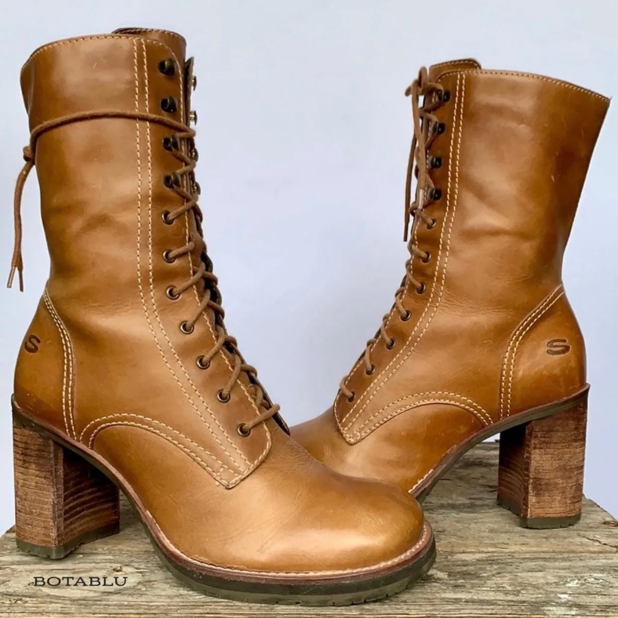 SKECHERS Vintage Y2K Lace Up Zippered Platform Chunky Heel Brown Ankle Boots