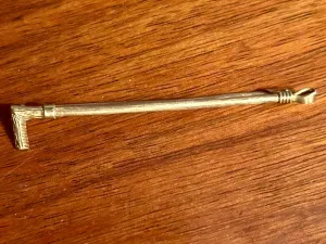 Stock Pin 14kt Yellow Gold in Hunt Whip Form