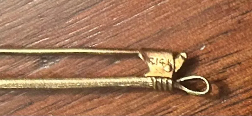 Stock Pin 14kt Yellow Gold in Hunt Whip Form