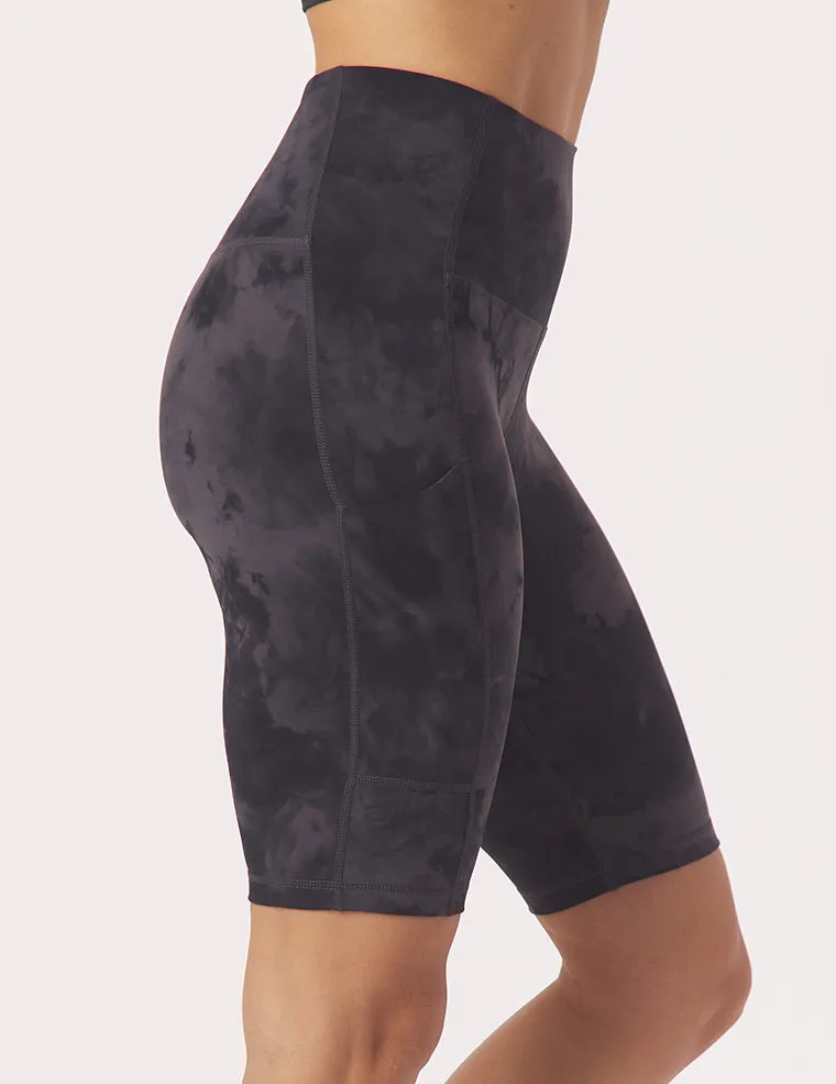 Taper Short Print: Black Tie-Dye