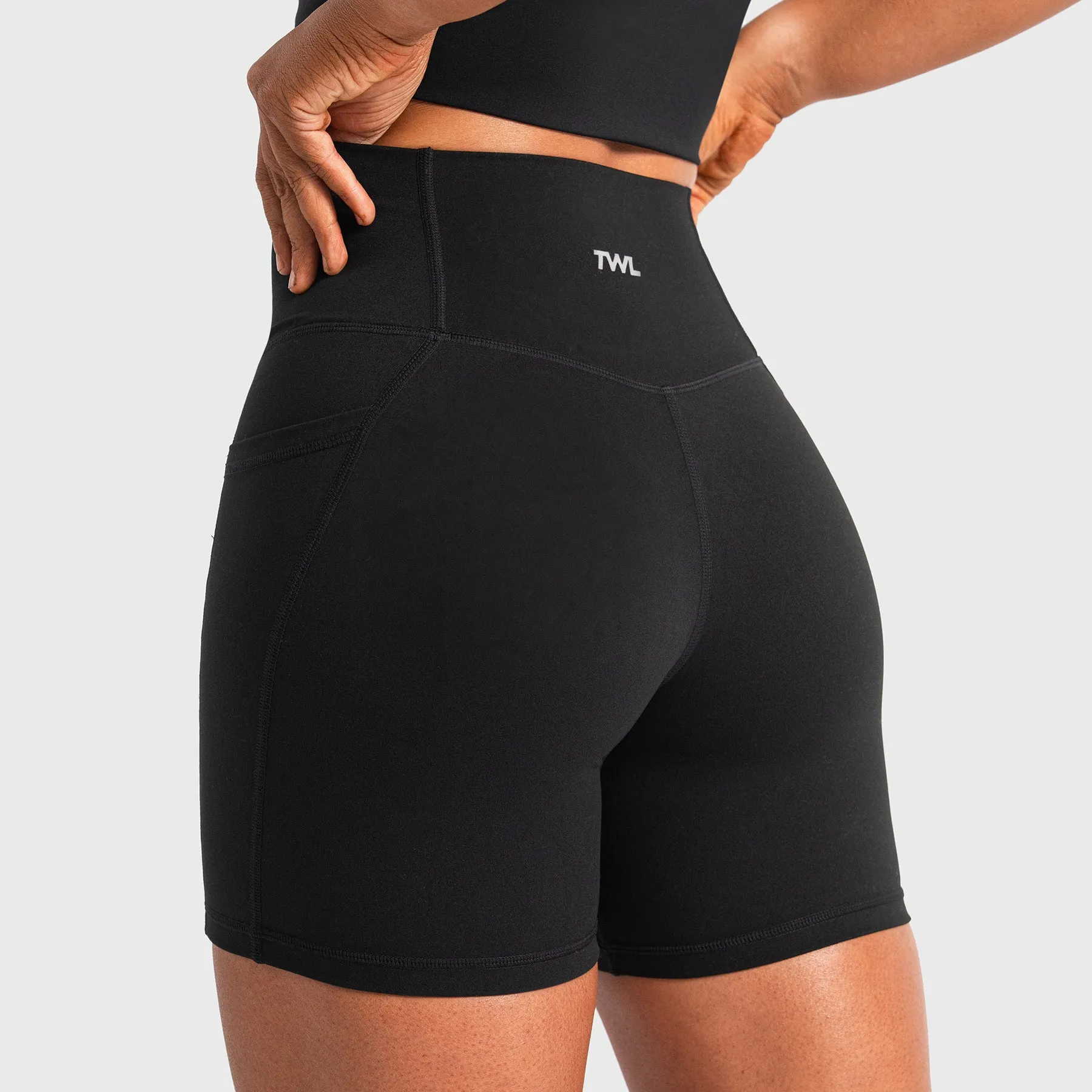 TWL - WOMEN'S REFINE SHORTS 6 INCH - BLACK