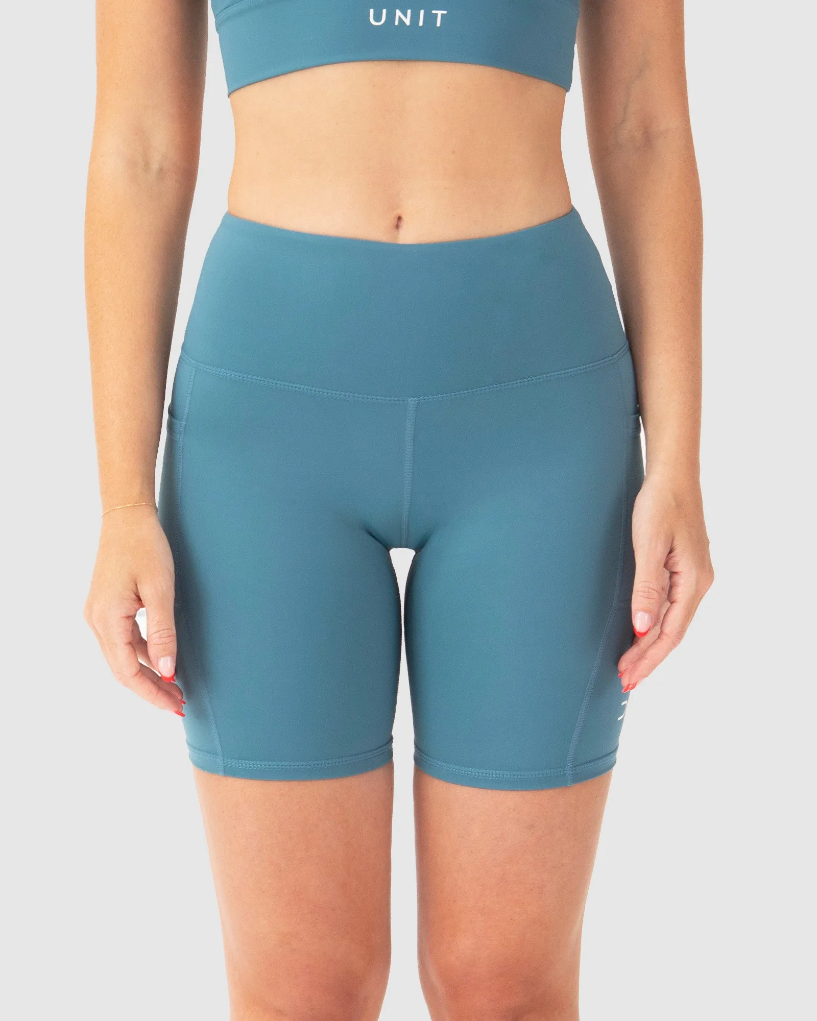 UNIT Energy Ladies 18.5" Shorts