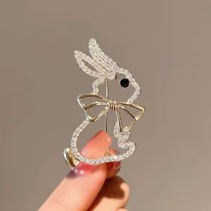 Vintage Crystal Hollow Bunny Brooches for Women Cute Bow Rhinestone Rabbit Animal Office Casual Brooch Girls Cartoon Pins Gifts