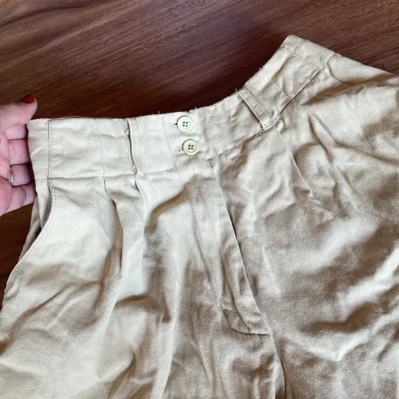 Vintage High Rise Pleated Shorts