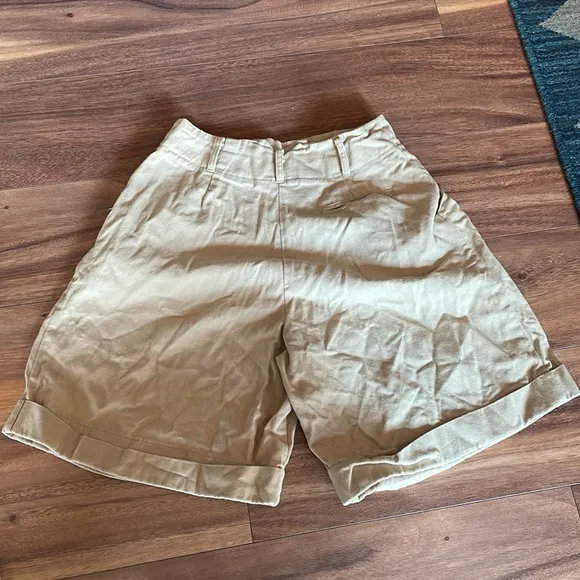 Vintage High Rise Pleated Shorts