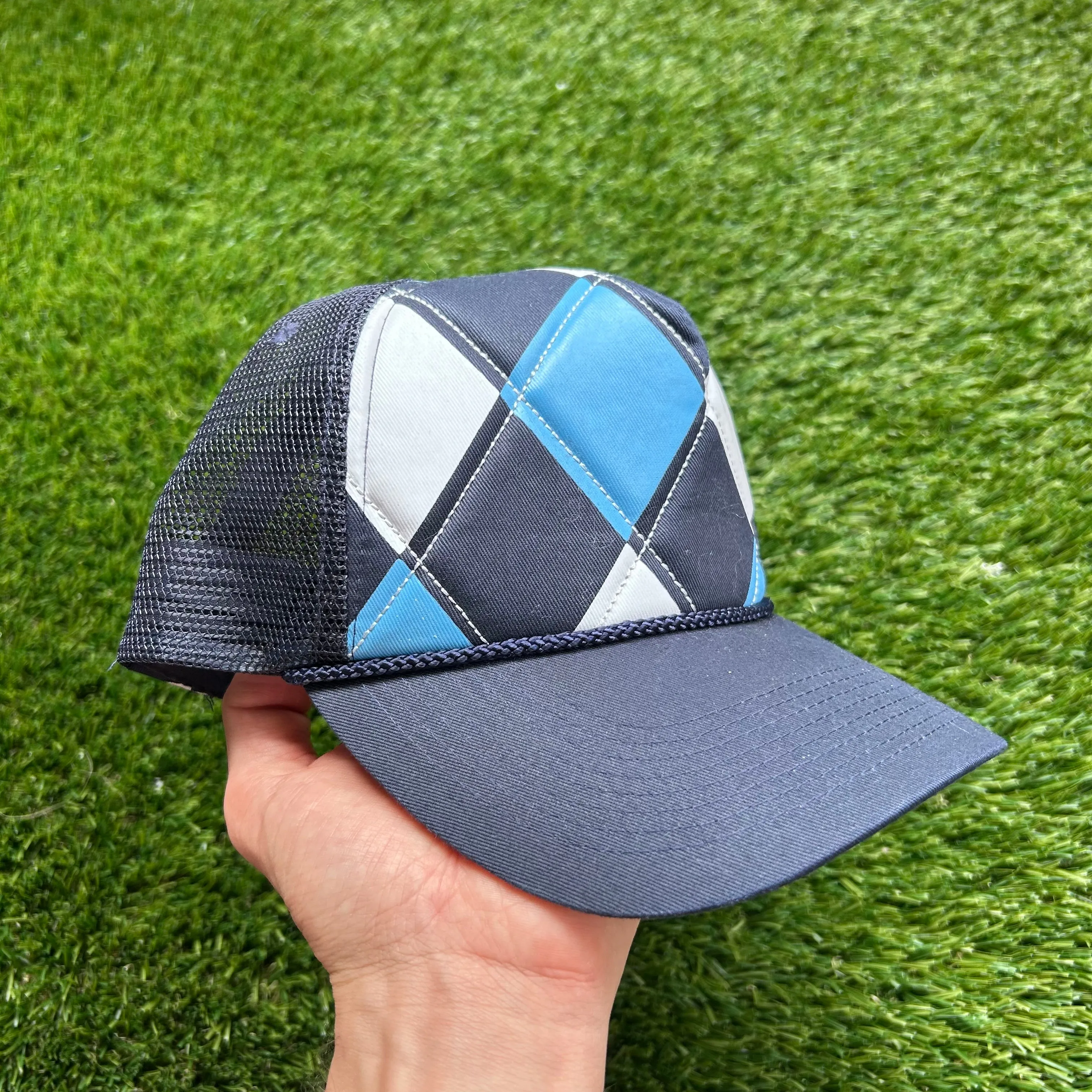 Y2K Billabong trucker cap