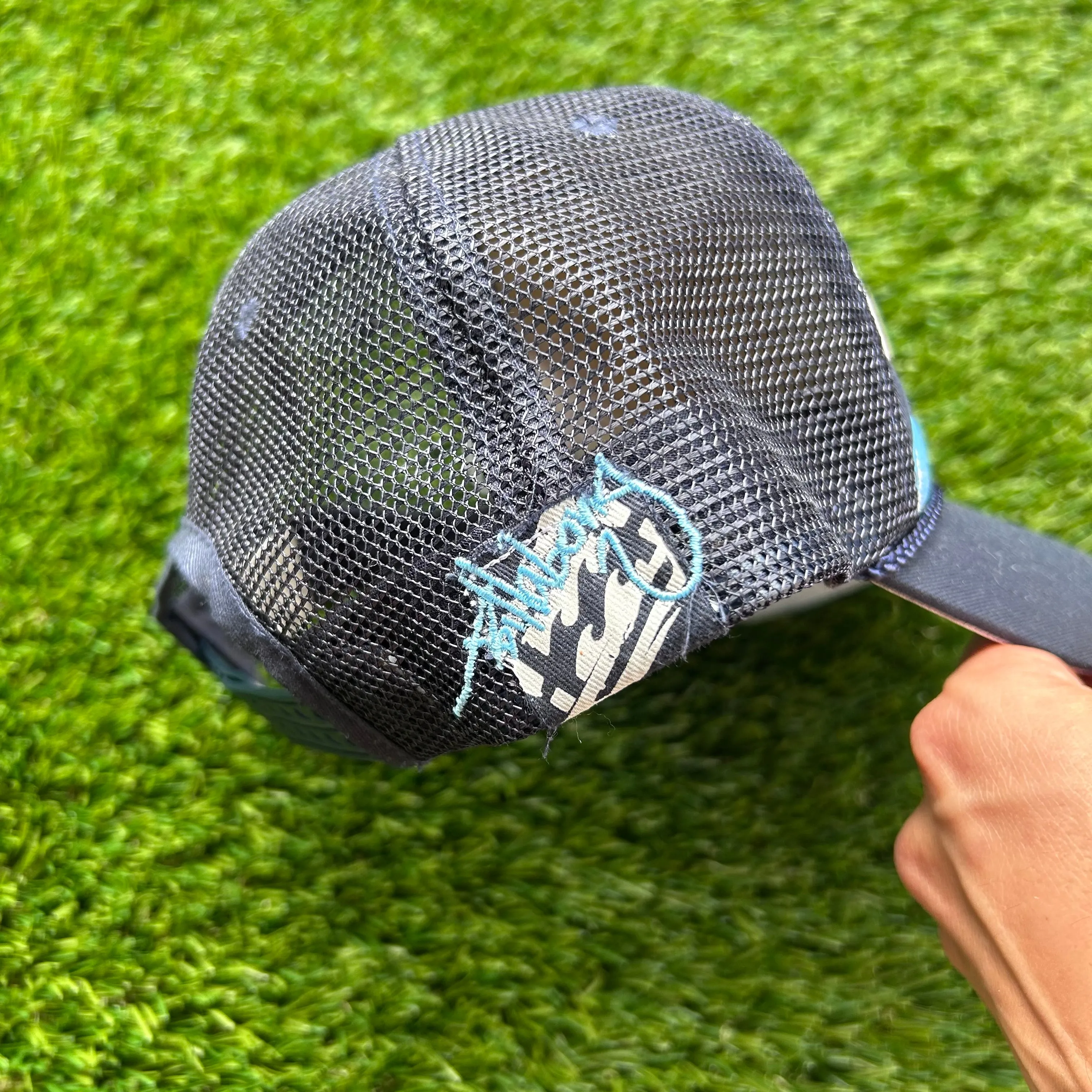 Y2K Billabong trucker cap