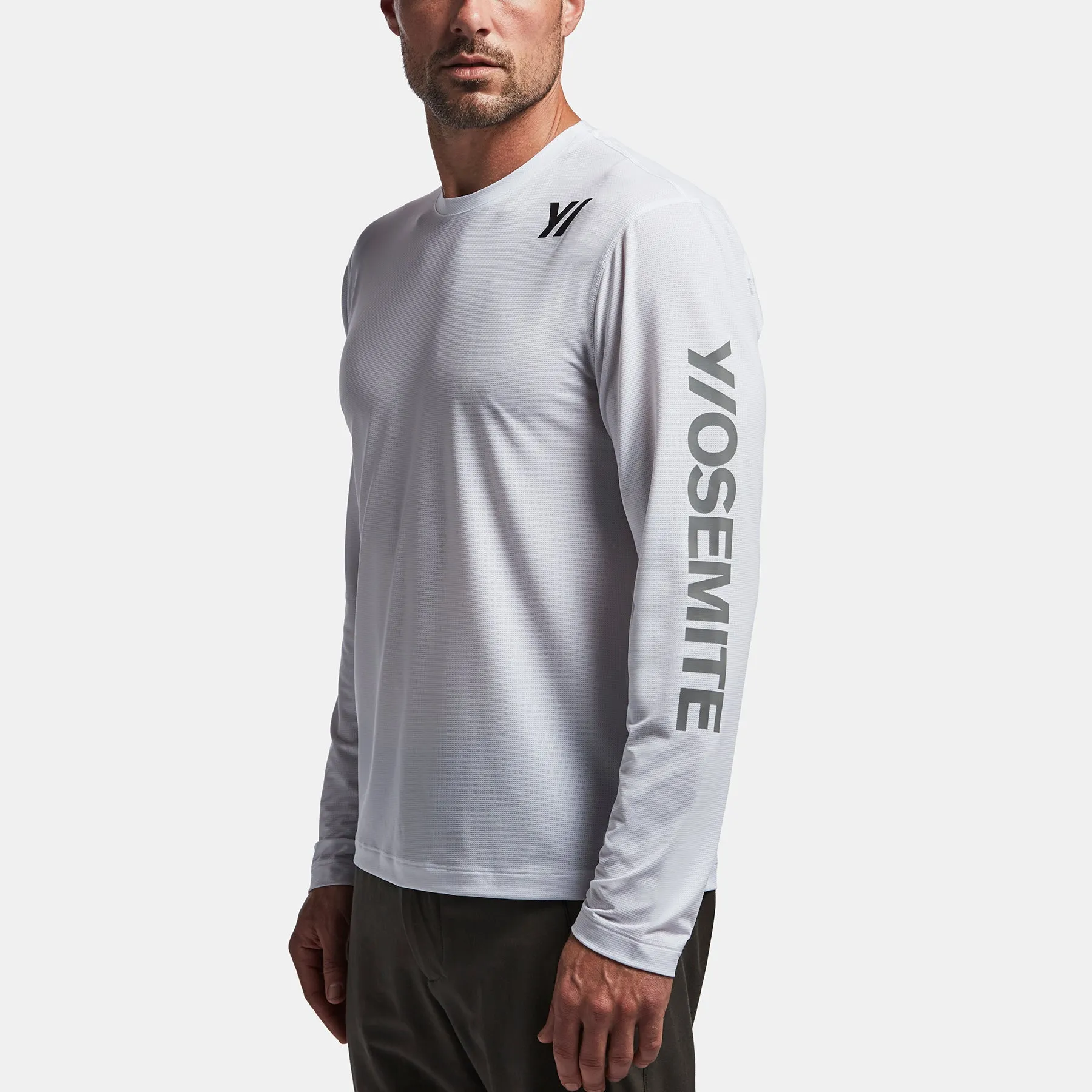 Y/OSEMITE Performance Ski Graphic Crew - White